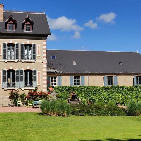 Chateau De Saint Etienne Bagian luar foto